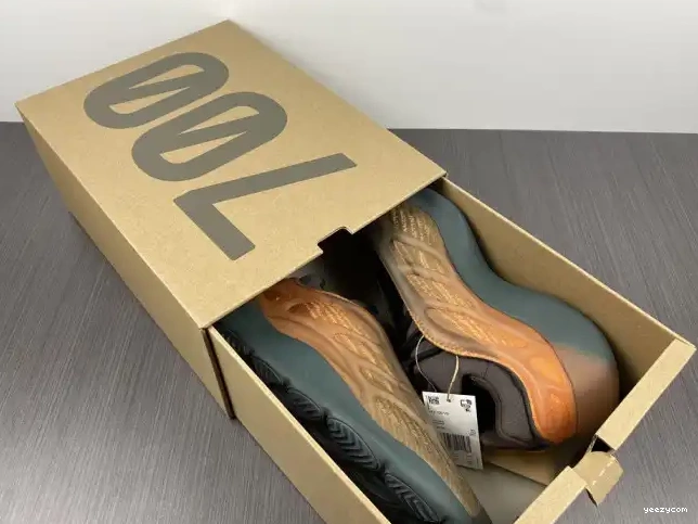GY4109 Adidas Boost Yeezy V3 Copfade 700 0607